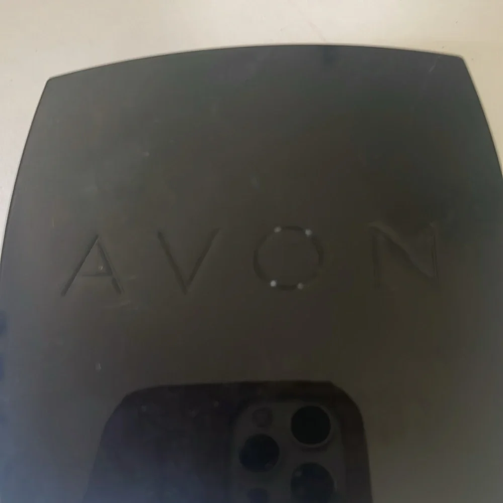 AVON FOUNDATION COMPACT - Picture 5 of 5